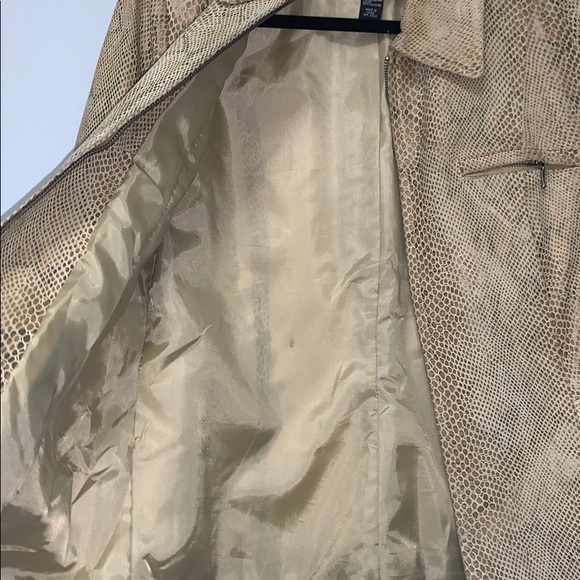 ALFANI embossed Leather jacket - Picture 7 of 8